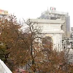 Kolev - Two Bedroom Cozy *