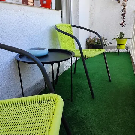 Kolev - Two Bedroom Cozy דירה סקופיה