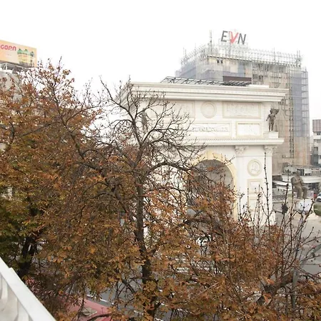 Kolev - Two Bedroom Cozy *