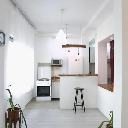 Kolev - Two Bedroom Cozy Apartment Skopje