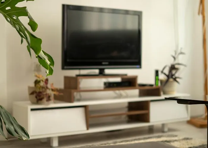 Kolev - Two Bedroom Cozy Lägenhet