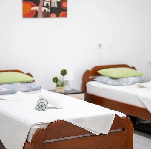 Kolev - Two Bedroom Cozy