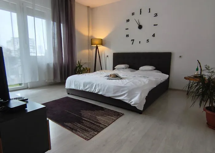 Kolev - Two Bedroom Cozy