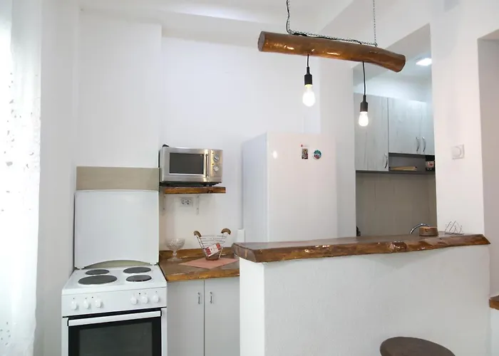 Kolev - Two Bedroom Cozy