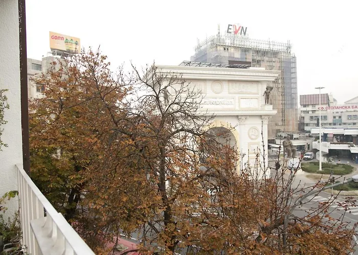 Kolev - Two Bedroom Cozy *